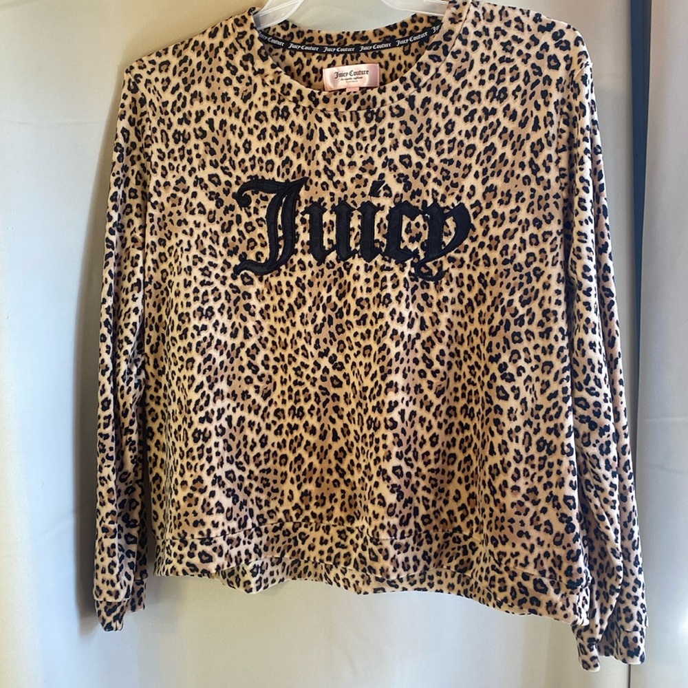 Juicy Couture pajama set 
Size: X-Large